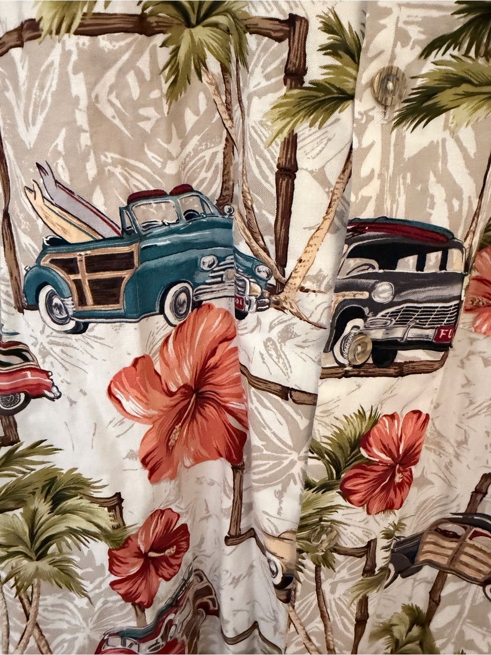 Vintage Islands Fine Burgers & Drinks
Hawaiian Aloha Shirt - Size XS. - Picture 9 of 16